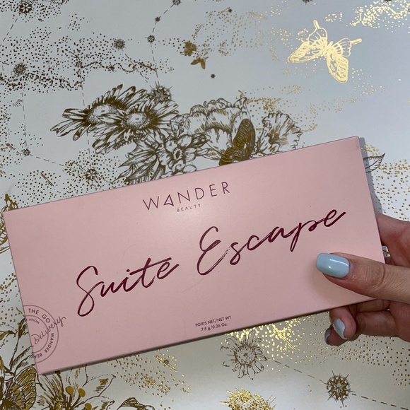 WANDER BEAUTY suit escape eyeshadow palette - Picture 3 of 5